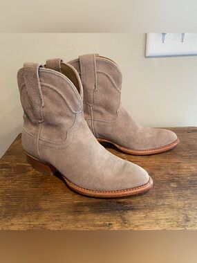 Tecovas The Lucy women’s suede booties